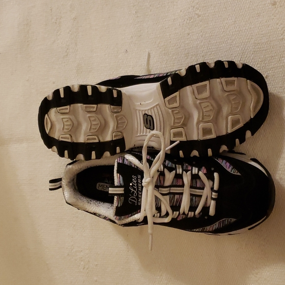 Skechers D'Lites - Picture 3 of 3